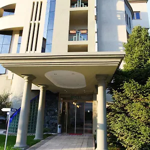 Hotel Green تيرانا