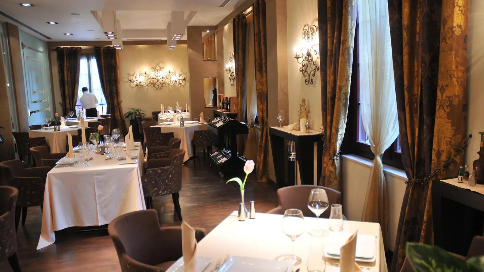 Monarc Hotel Tirana